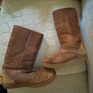 Ugg Tall Classic Brown Boots size 9